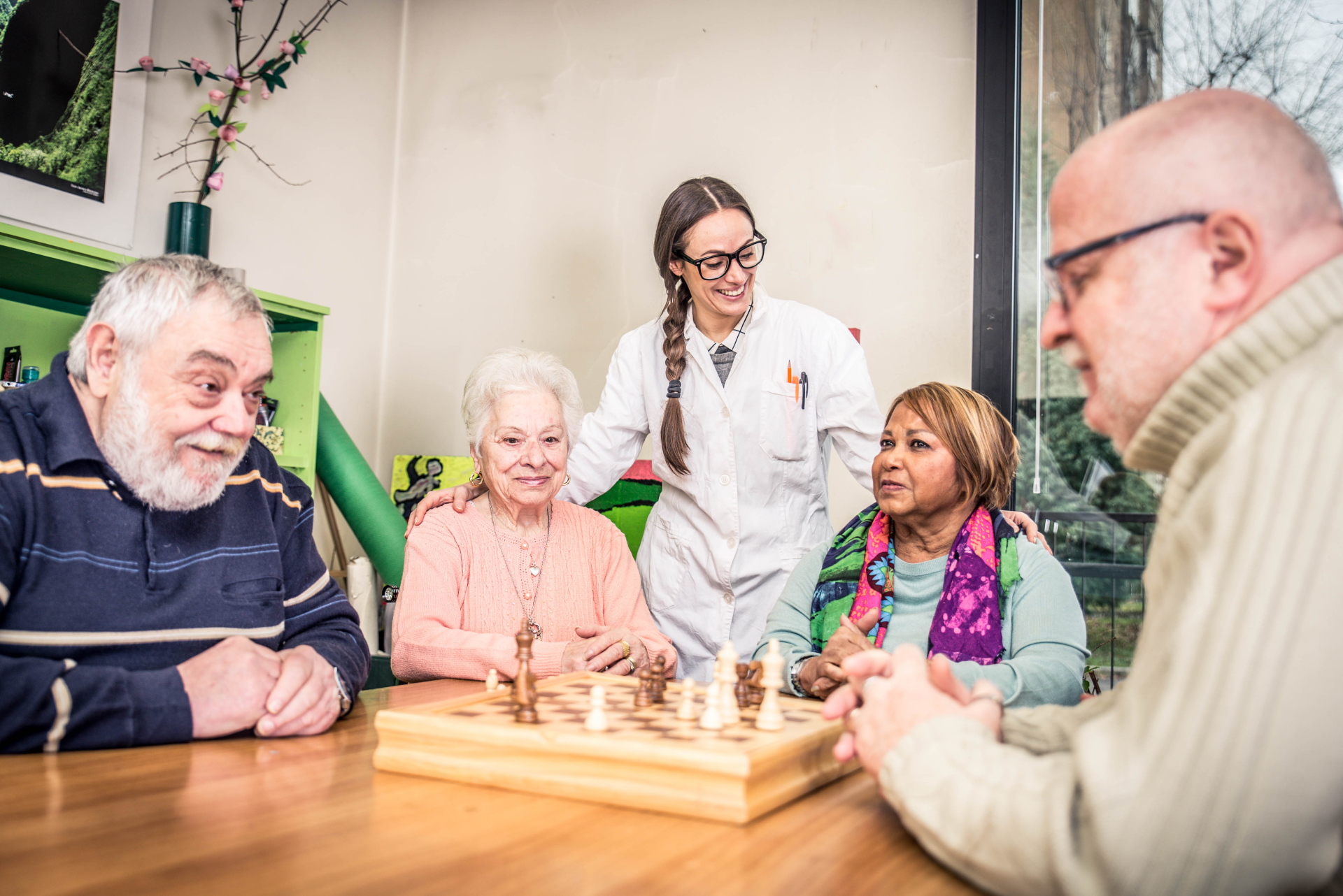 Choosing the Right Memory Care Facility in Los Angeles: What Families Should Know
