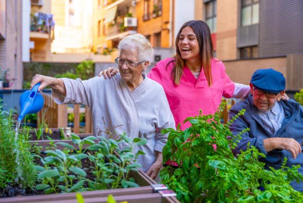Why Los Angeles Seniors Thrive in Community Living Environments